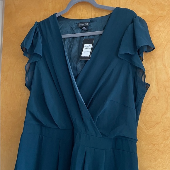 NWT City Chic wrap swing dress - emerald S/16 - Picture 8 of 10